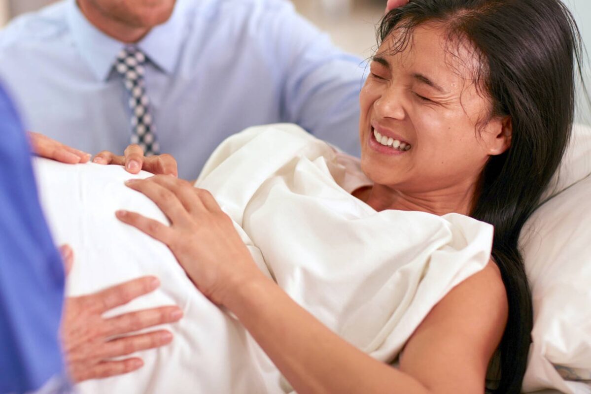 đ&agrave;n v&agrave; đẻ